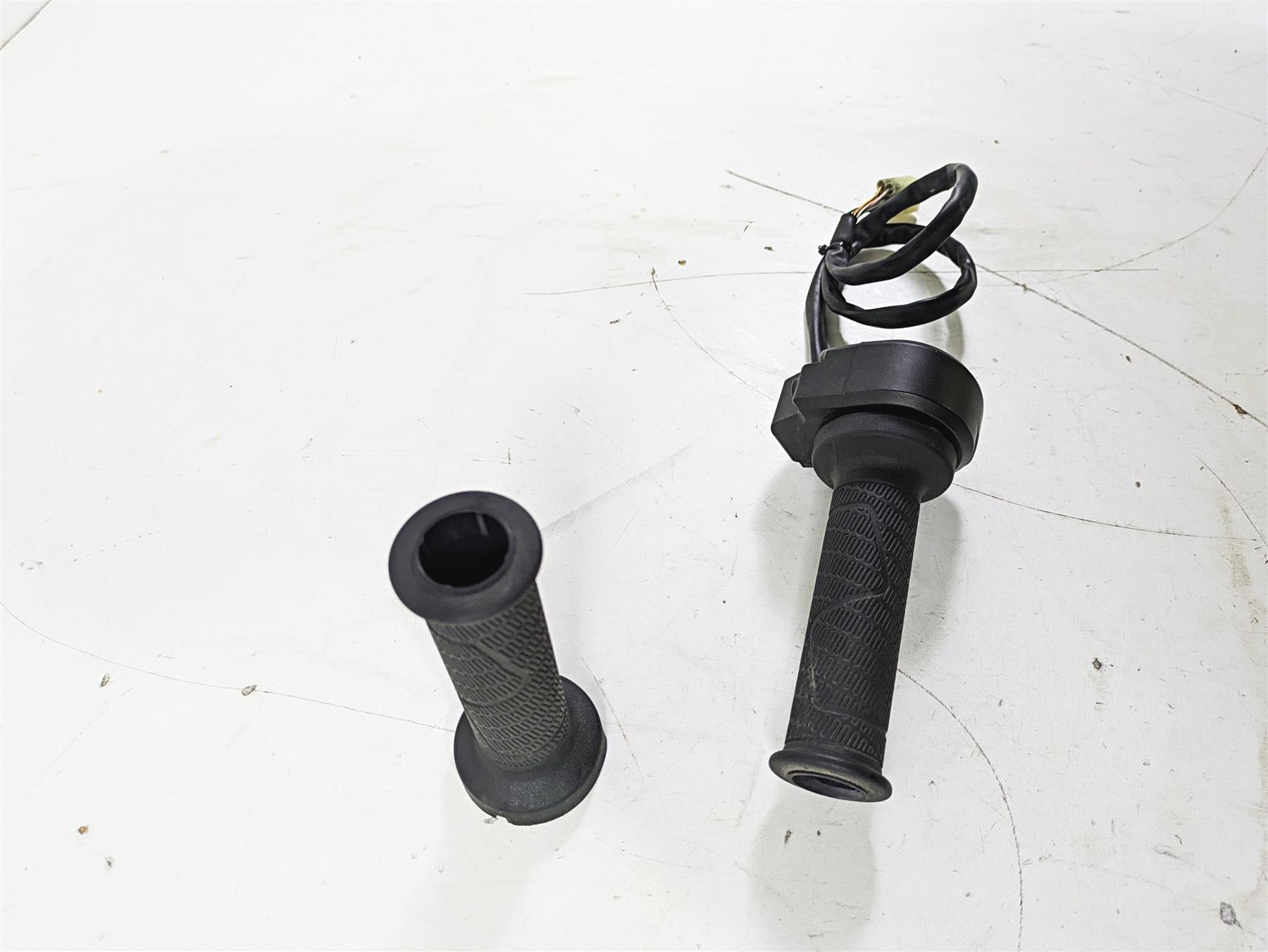 2022 KTM 1290 Super Adventure S Ride By Wire Throttle Sensor Grip 60711012000 {{ shop.shopifyCountryName }} - Mototech271