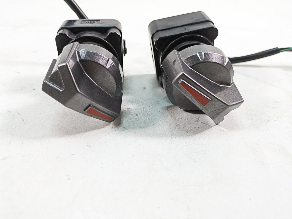 2019 Yamaha YXZ1000 R EPS SS SE Light Awd 4wd Switch Set 2HC-82526-00-00 {{ shop.shopifyCountryName }} - Mototech271