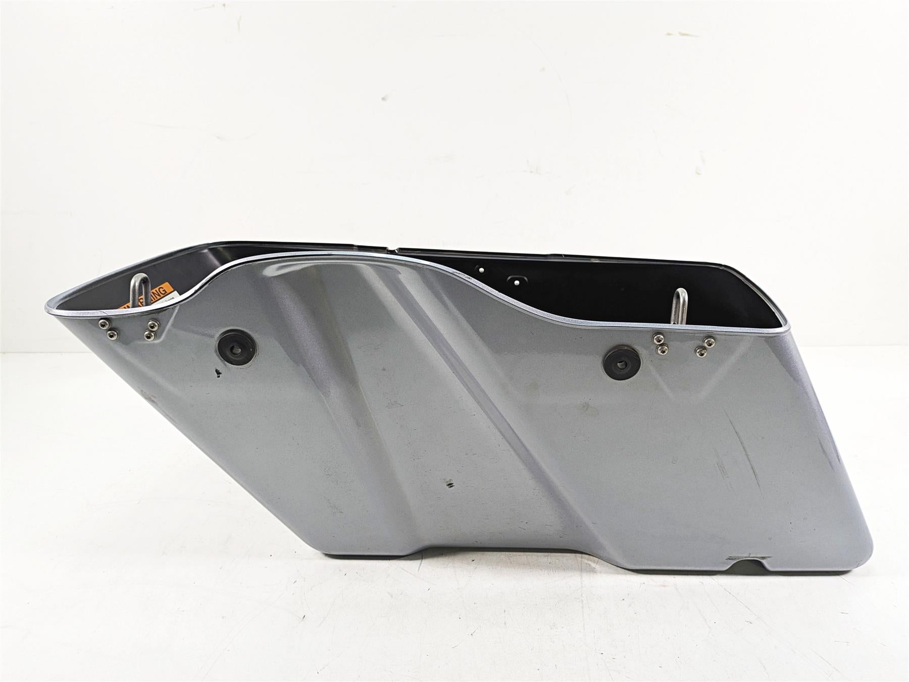 2020 Harley Touring FLHX Street Glide Right Lower Saddlebag Bottom 90200412 {{ shop.shopifyCountryName }} - Mototech271