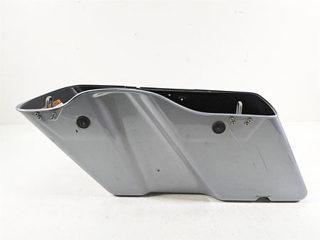 2020 Harley Touring FLHX Street Glide Right Lower Saddlebag Bottom 90200412 {{ shop.shopifyCountryName }} - Mototech271