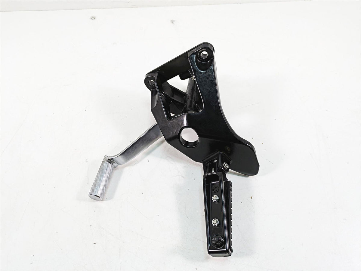 2016 Suzuki M109R VZR1800 Right Front Footpeg & Brake Pedal 43511-48G10 {{ shop.shopifyCountryName }} - Mototech271