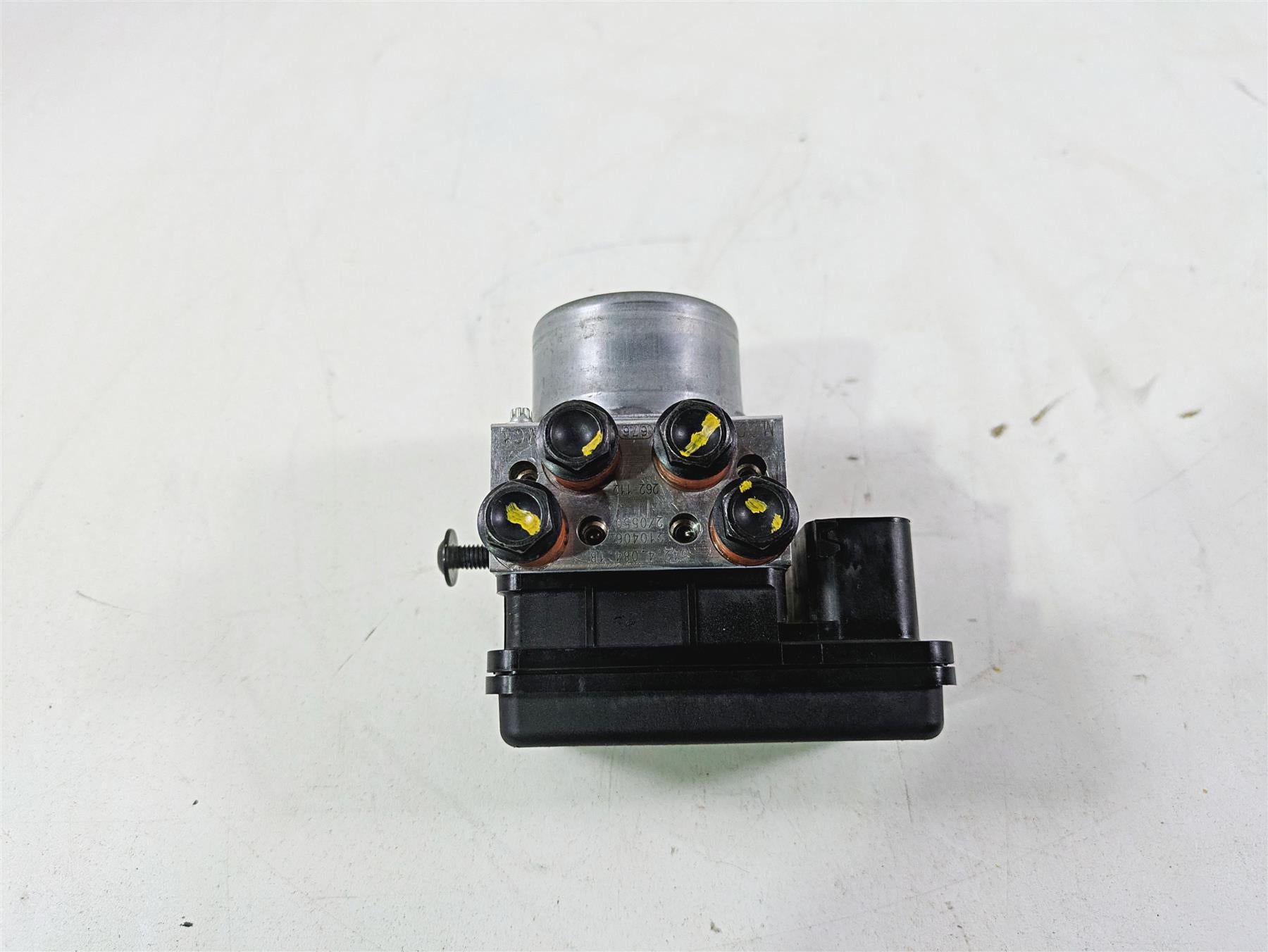 2022 Ducati Scrambler Desert Sled Abs Brake Pump Control Module 54240841B {{ shop.shopifyCountryName }} - Mototech271