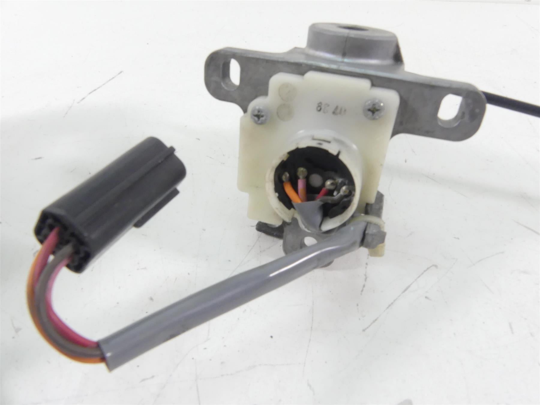 2011 Victory Vision Tour Ignition Switch Key Steering Saddlebag Lock Set 1015274 {{ shop.shopifyCountryName }} - Mototech271