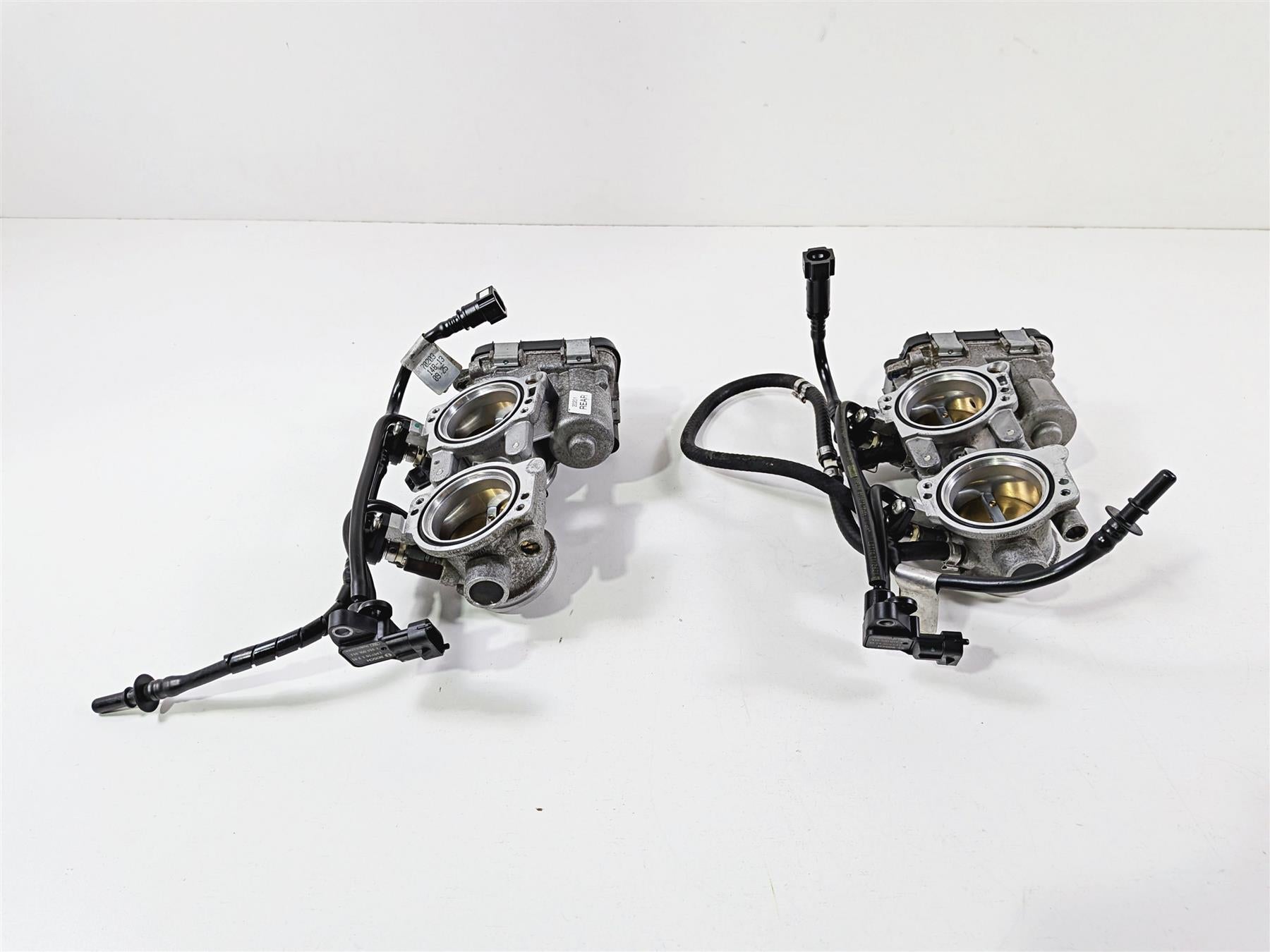 2014 Aprilia RSV4 RR Factory Throttle Body Fuel Injection Set 857303 857304 {{ shop.shopifyCountryName }} - Mototech271