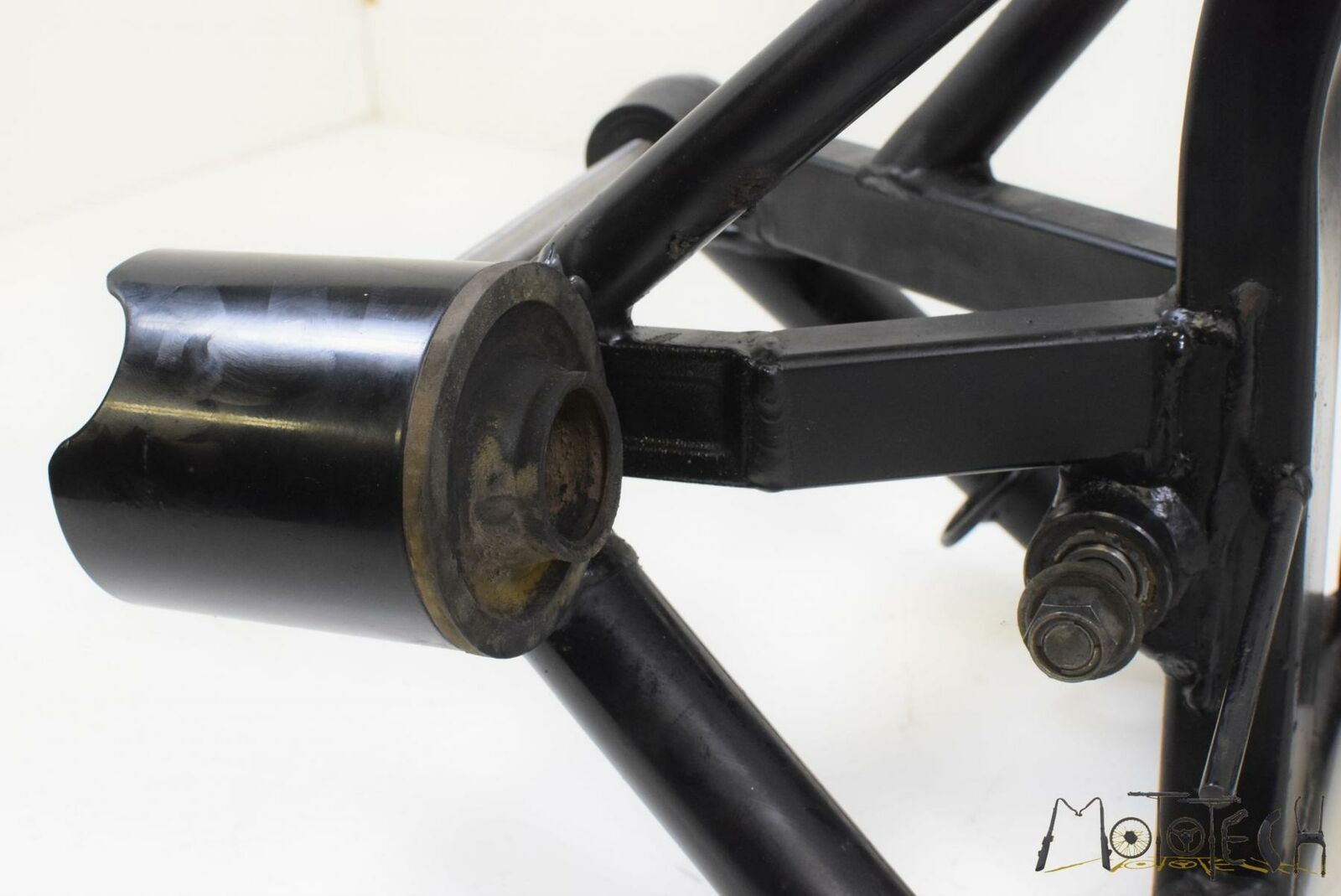 2002 Yamaha XVS1100 V-Star Classic Rear Swingarm Swing Arm 5KS-22110-01-00 {{ shop.shopifyCountryName }} - Mototech271