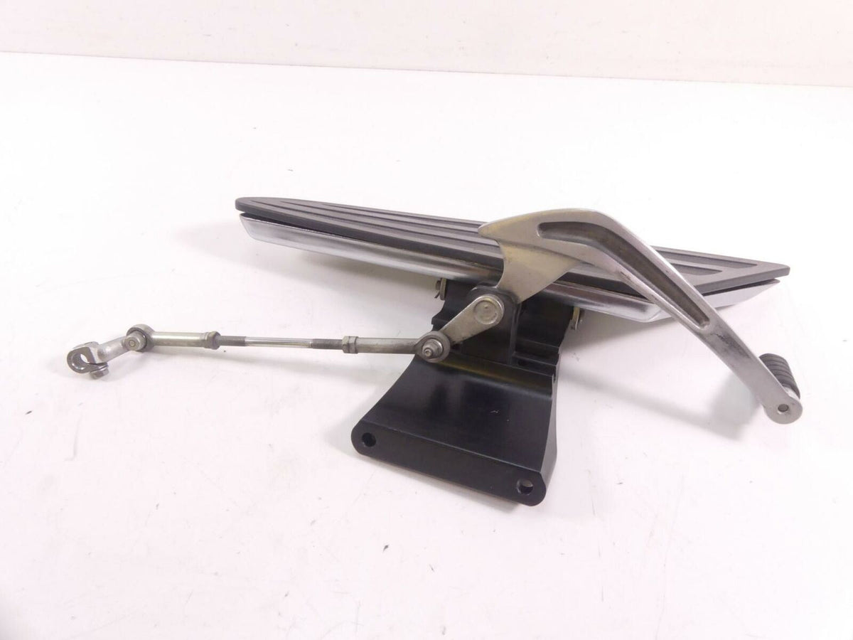 2010 Victory Vision Tour Left Front Rider Floor Foot Board Shifter Set 5135045 {{ shop.shopifyCountryName }} - Mototech271