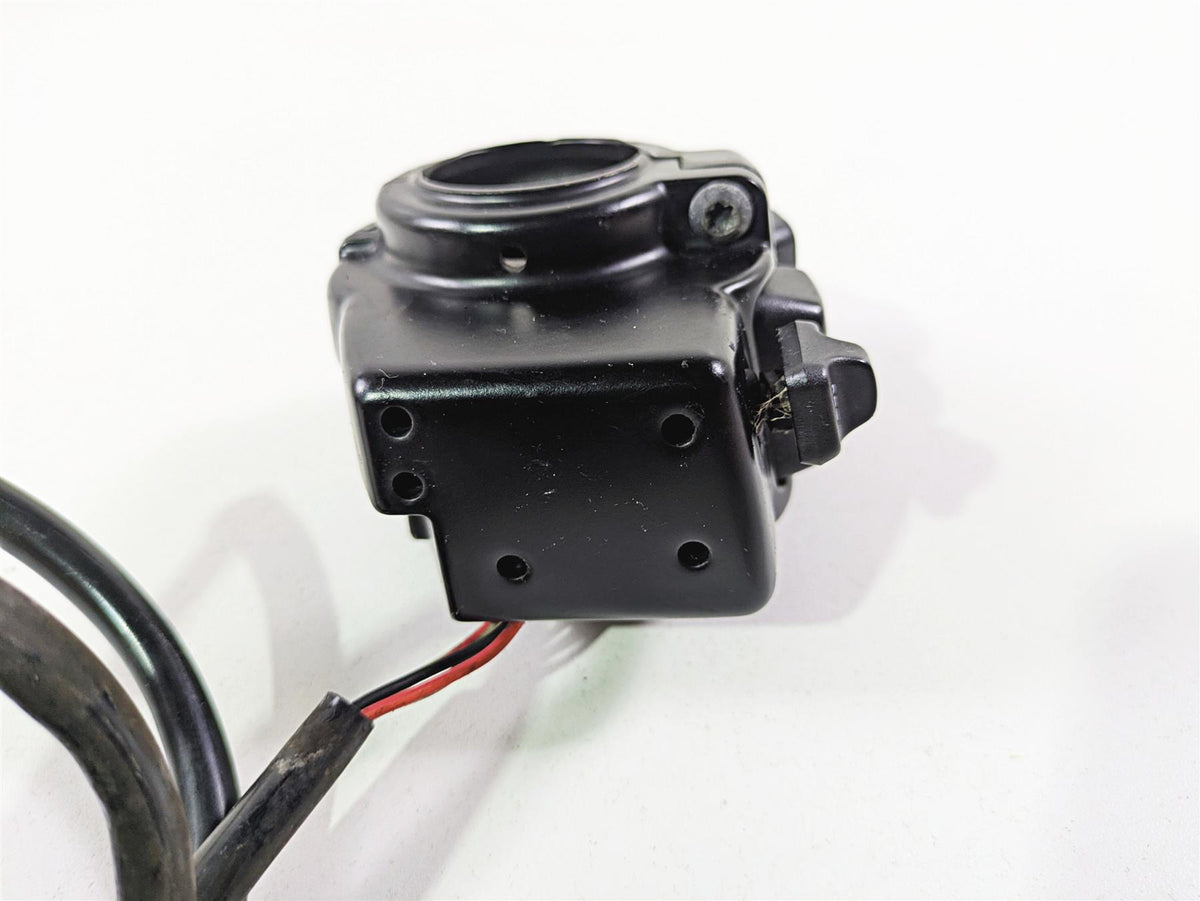 2018 Harley FLHCS Softail Heritage 115th Left Hand Control Switch 71500470 {{ shop.shopifyCountryName }} - Mototech271