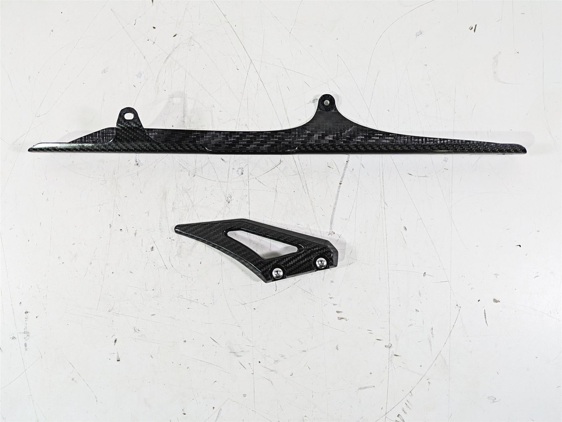 2020 Triumph Daytona 765 Moto2 Carbon Fiber Chain Cover Set T2050596 {{ shop.shopifyCountryName }} - Mototech271