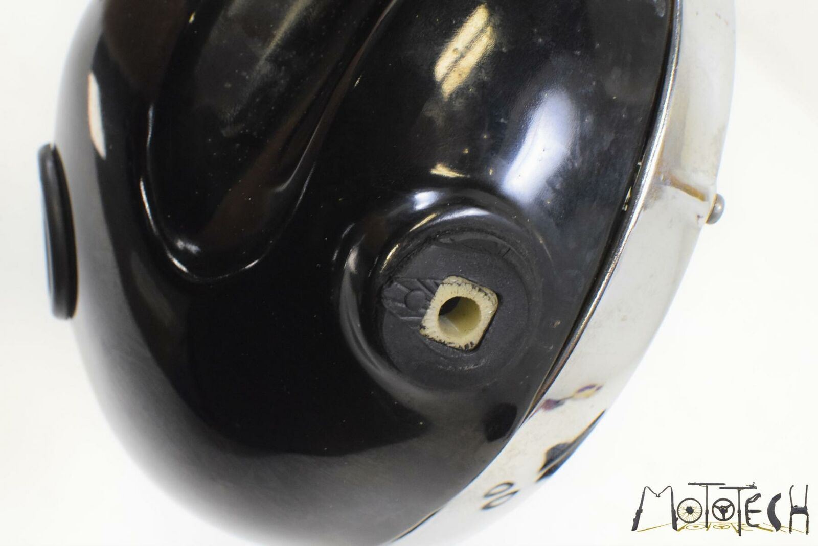 1982 Yamaha XS650 S Headlight Head Light Lamp & Holder Mounts 584-84310-61-00 {{ shop.shopifyCountryName }} - Mototech271
