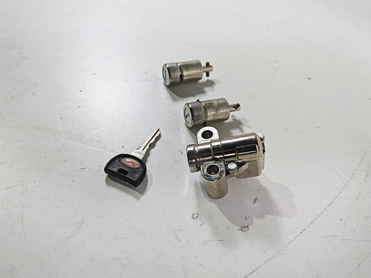 2018 Indian Chieftain Dark Horse Steering & Saddle Bag Lock & Key Set 2635146 {{ shop.shopifyCountryName }} - Mototech271