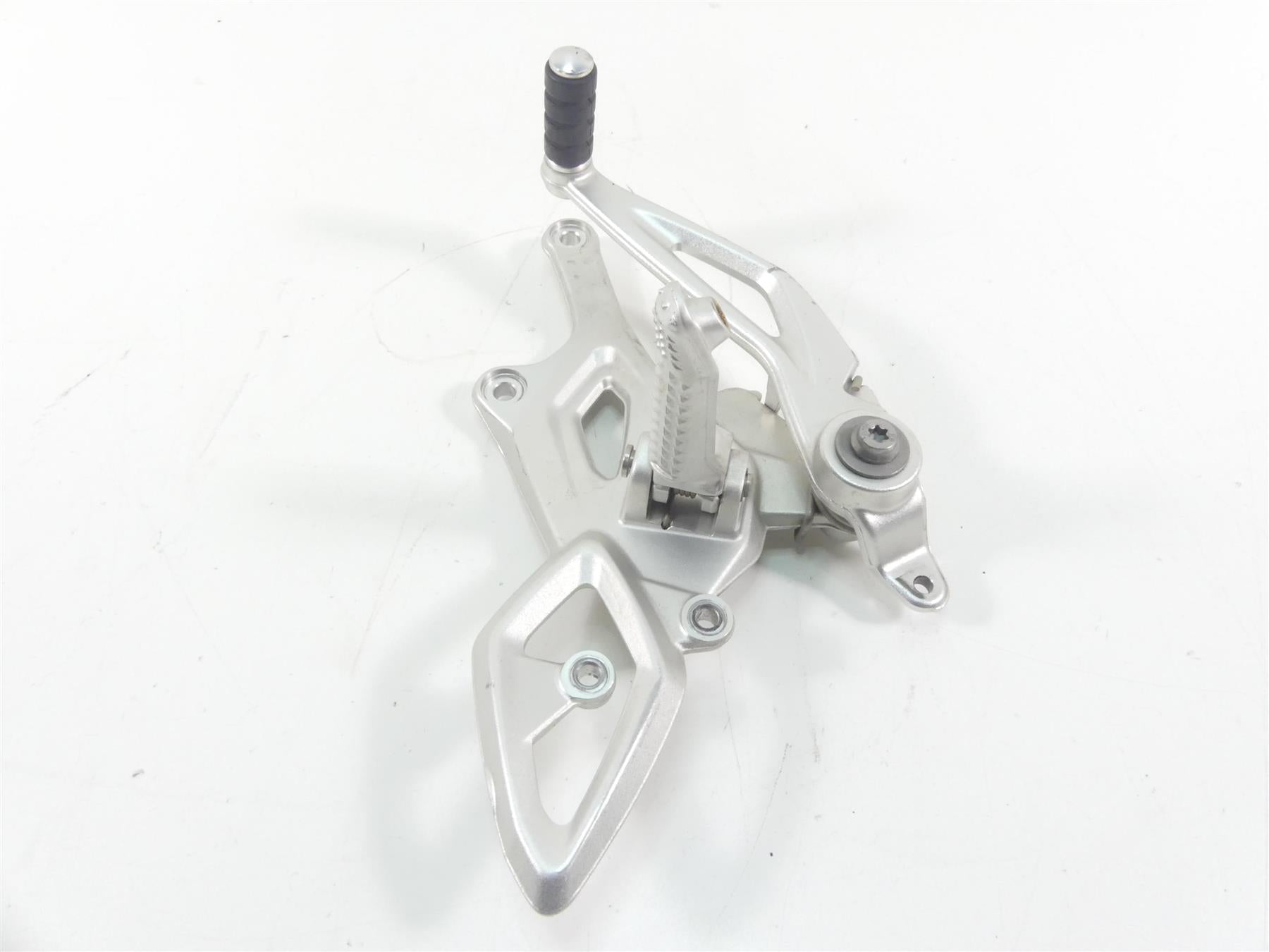 2017 BMW RnineT Racer K32 Right Front Footpeg Foot Peg & Brake Pedal 46718558798 {{ shop.shopifyCountryName }} - Mototech271