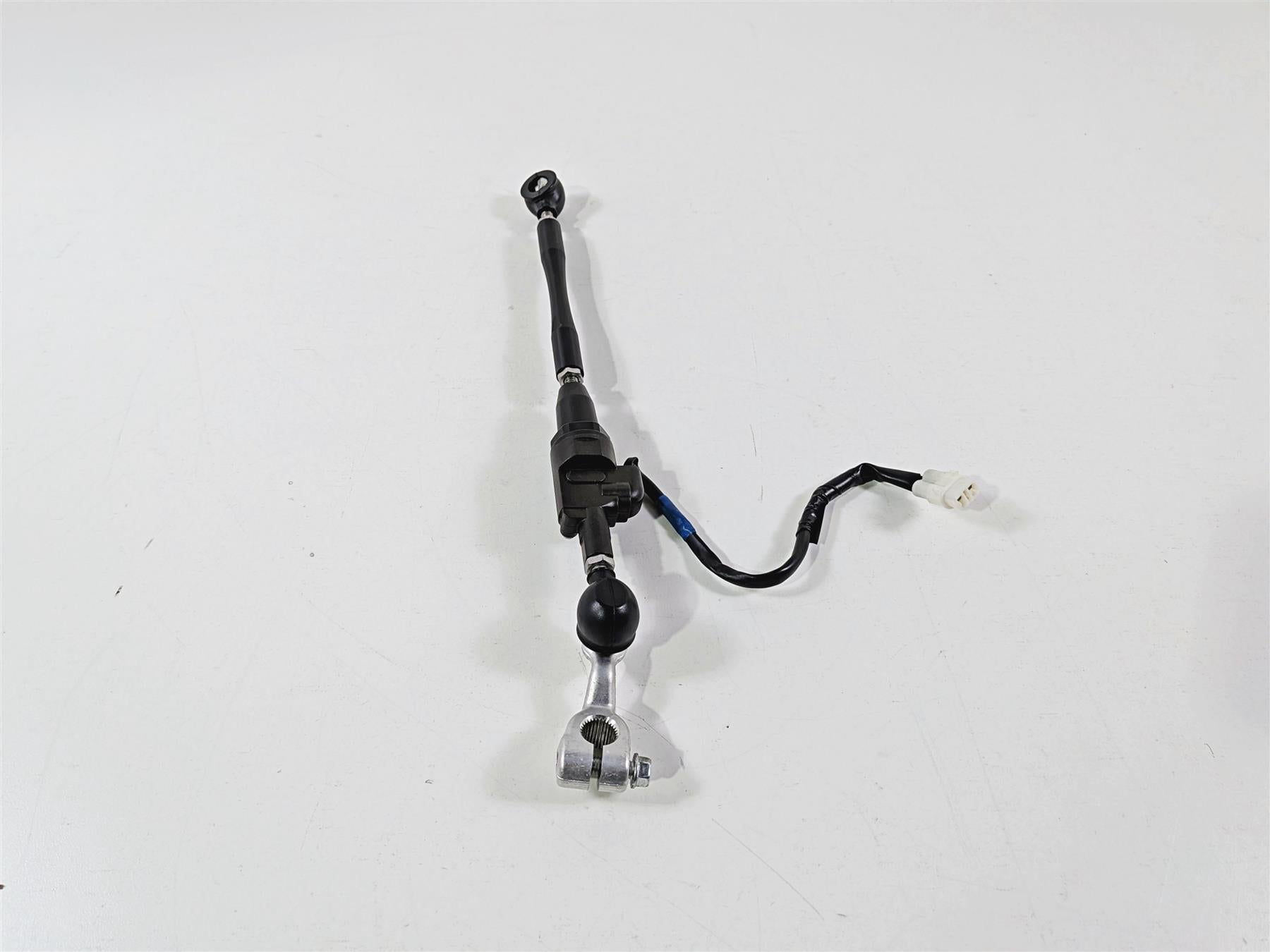 2016 Yamaha YZF R1 RN32 Quickshifter Quick Shifter Assist 2CR-82470-00-00 {{ shop.shopifyCountryName }} - Mototech271