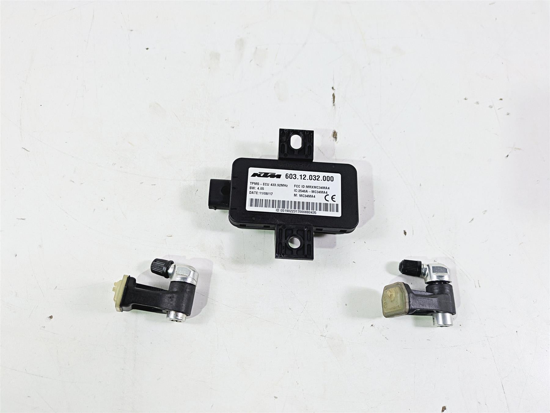 2018 KTM 1290 Super Adv S Tire Pressure Module & Sensor Set 60312032000 {{ shop.shopifyCountryName }} - Mototech271