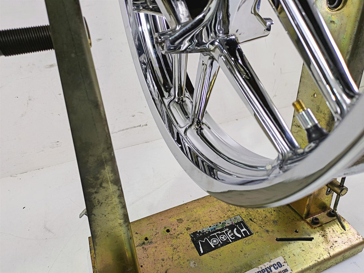 2013 Harley VRSCF Muscle Rod 19x3 Chrome Front Wheel Rim - Dent 43300079 {{ shop.shopifyCountryName }} - Mototech271