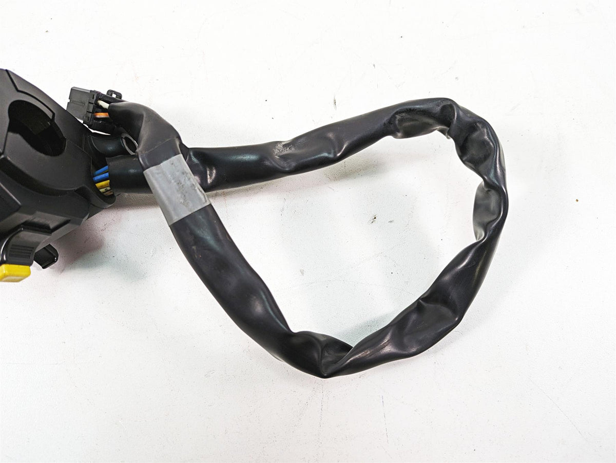 2008 Buell 1125 R Left Hand Turn Signal Blinker Horn Control Switch N0159.TB {{ shop.shopifyCountryName }} - Mototech271