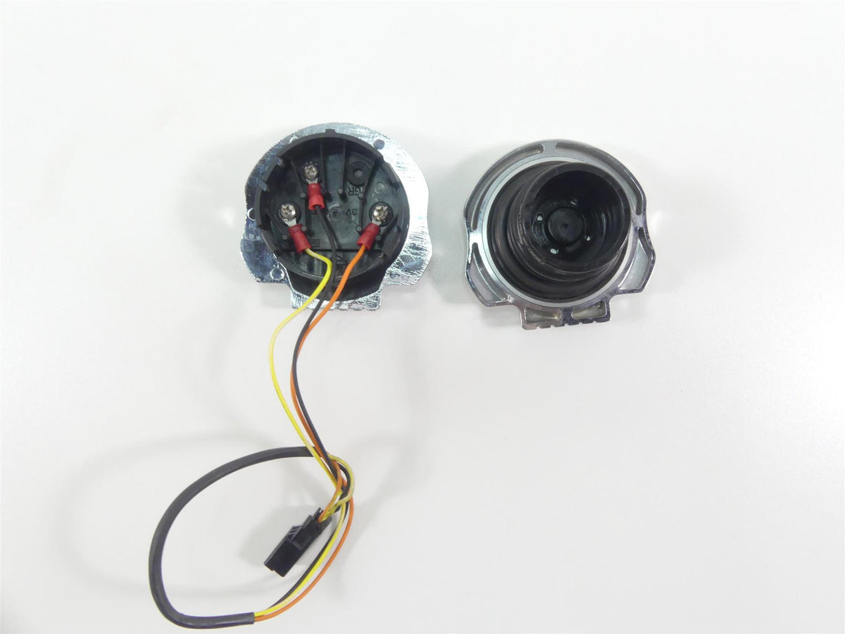2008 Harley Softail FLSTSB Cross Bones W.G. Skull Fuel Gauge Tank Cap 75098-08A {{ shop.shopifyCountryName }} - Mototech271