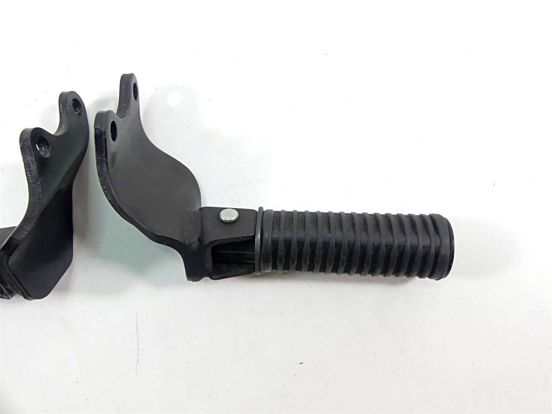 2010 Honda VT1300 CR Stateline Rear Passenger Footpeg Rest Set 50680-MFY-A00 {{ shop.shopifyCountryName }} - Mototech271