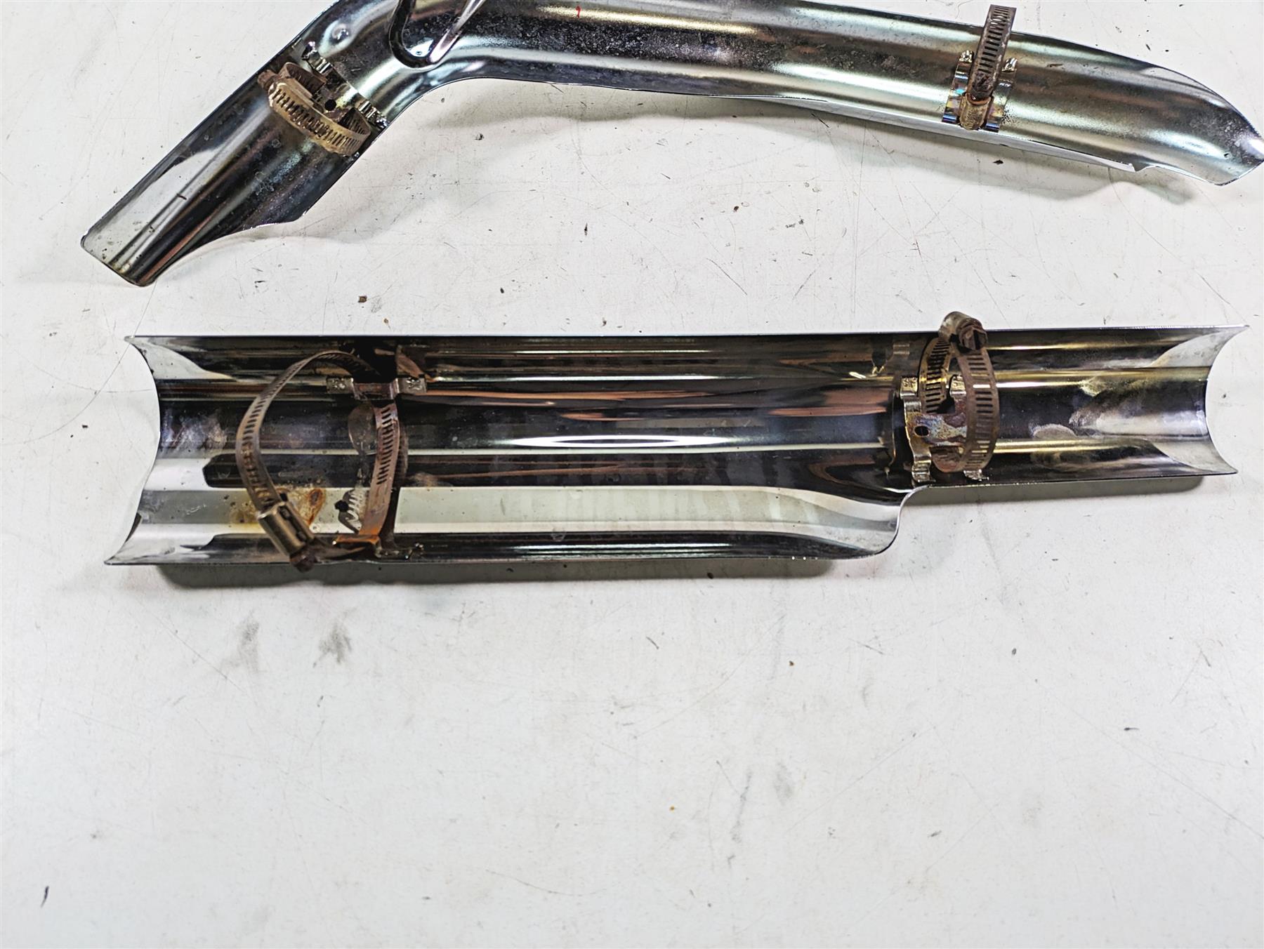 2010 Harley Touring FLHTCU Electra Glide Exhaust Header Heat Shield Set 65952-09 {{ shop.shopifyCountryName }} - Mototech271