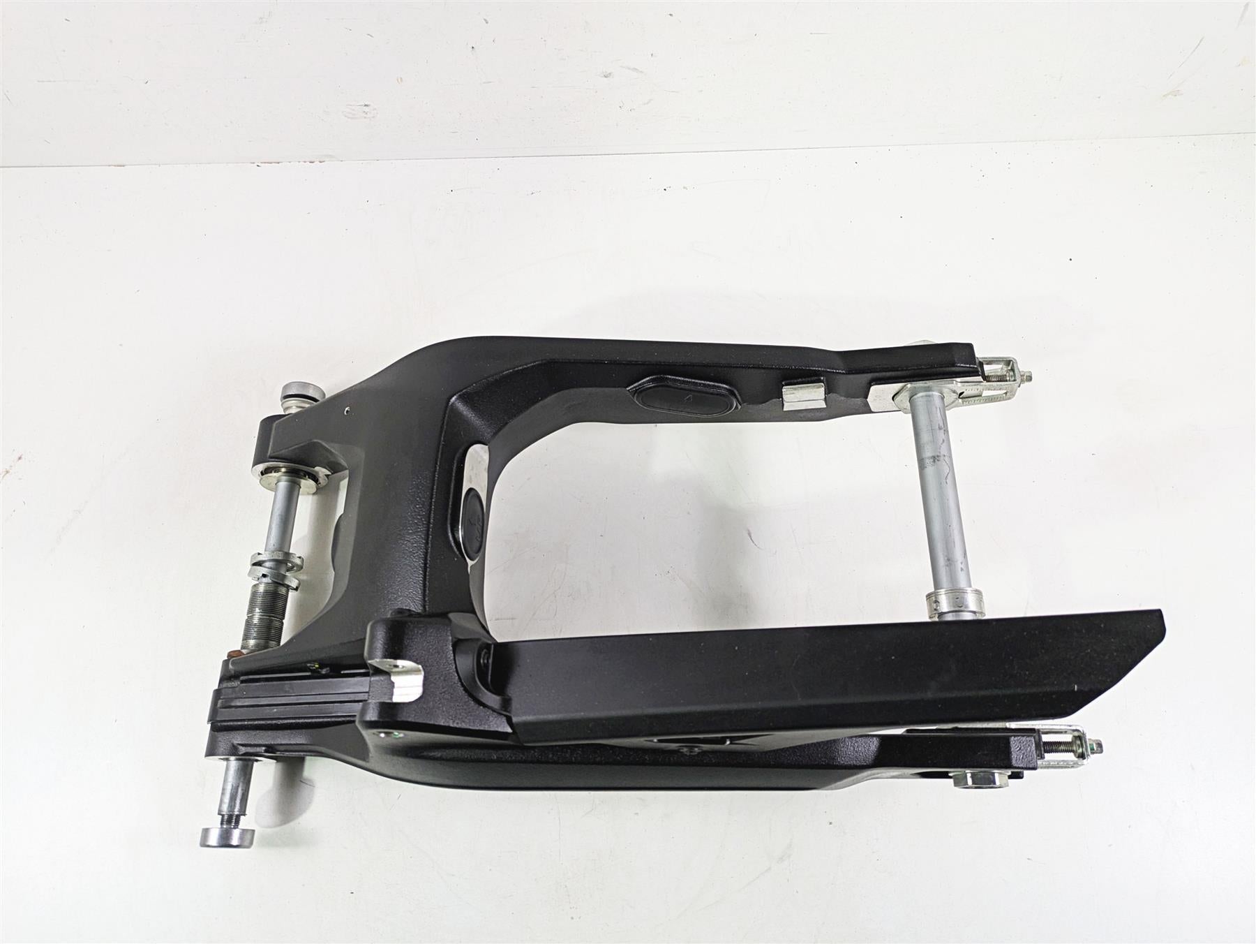 2022 Ducati Scrambler Desert Sled Rear Swingarm & Axle Set 37021772AB 37032041A {{ shop.shopifyCountryName }} - Mototech271