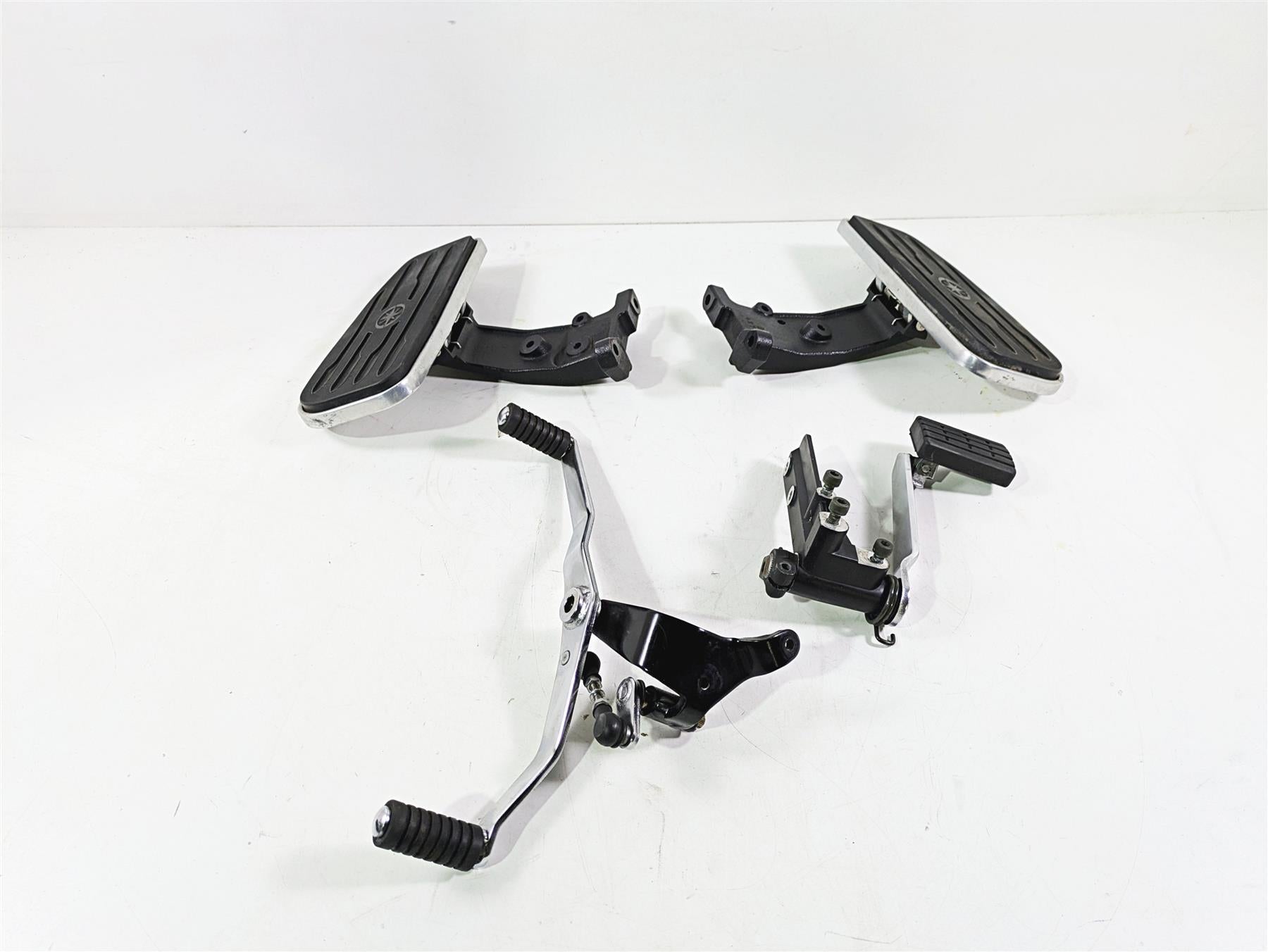 2008 Yamaha XVZ1300 Royal Star Front Floorboard Shifter Brake Pedal 4XY-27410-10