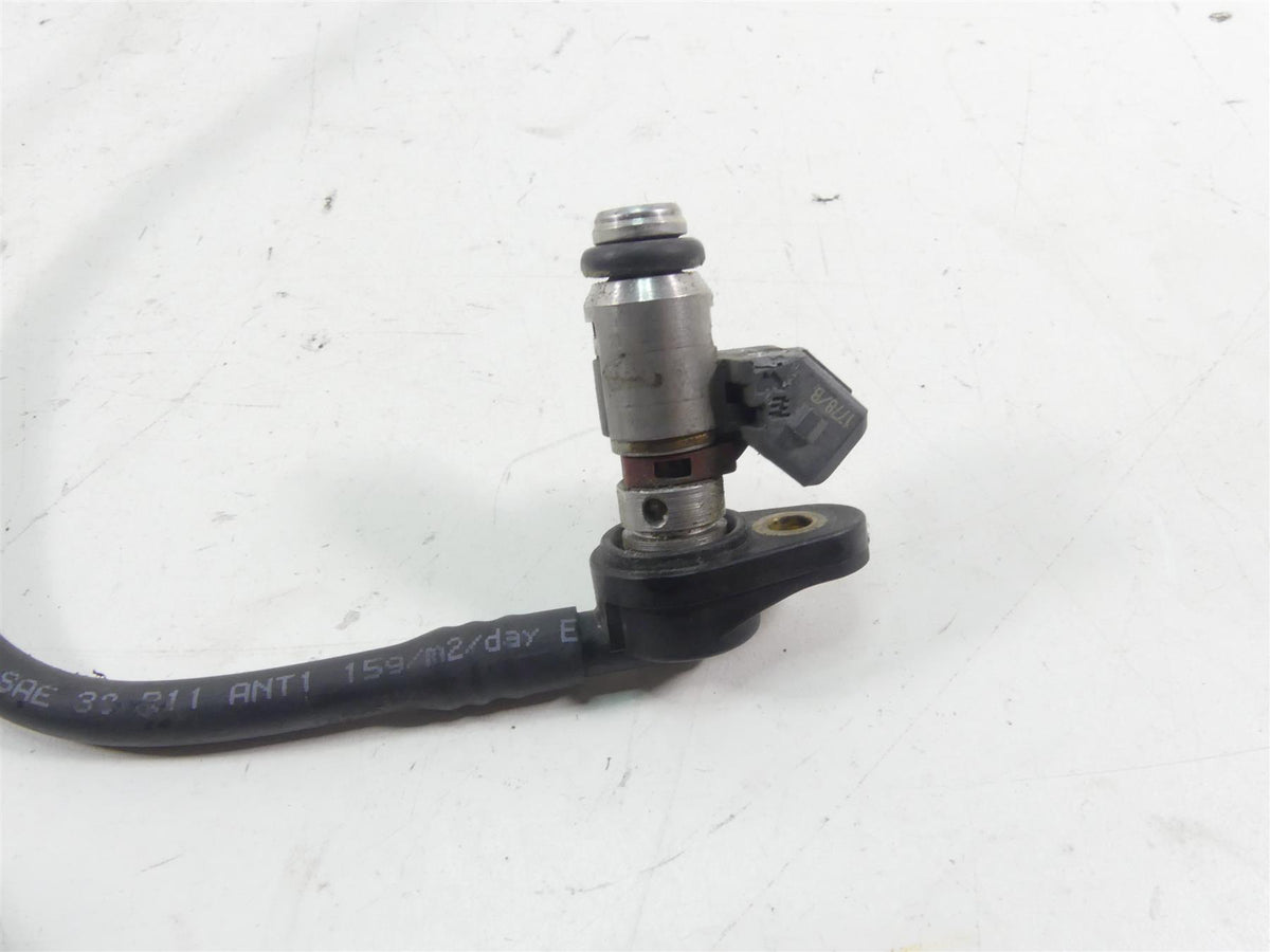 2018 Ducati Hypermotard 939 SP Fuel Gas Petrol Injector & Line Set 28040361A {{ shop.shopifyCountryName }} - Mototech271