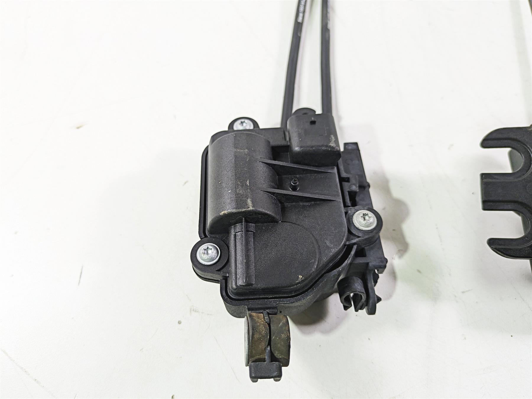 2016 BMW S1000RR K46 Exhaust Servo Motor Actuator Set 18518540838 {{ shop.shopifyCountryName }} - Mototech271