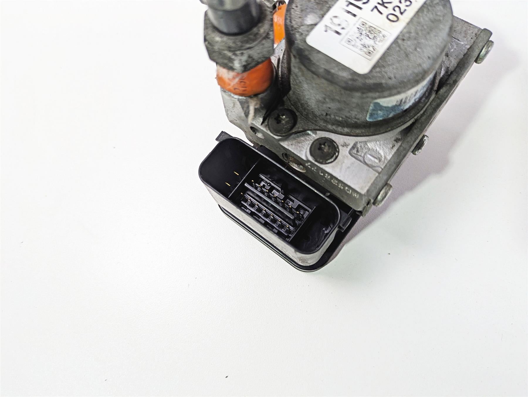 2018 Indian Springfield Dark Horse Abs Brake Pump Pressure Module 2204981 {{ shop.shopifyCountryName }} - Mototech271