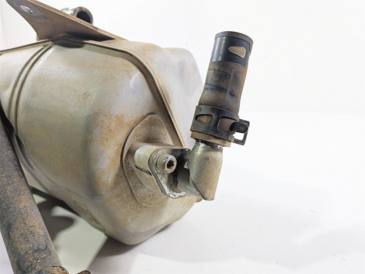 2017 Yamaha YXZ1000R EPS SS Oil Tank Reservoir 2HC-21751-00-00 {{ shop.shopifyCountryName }} - Mototech271