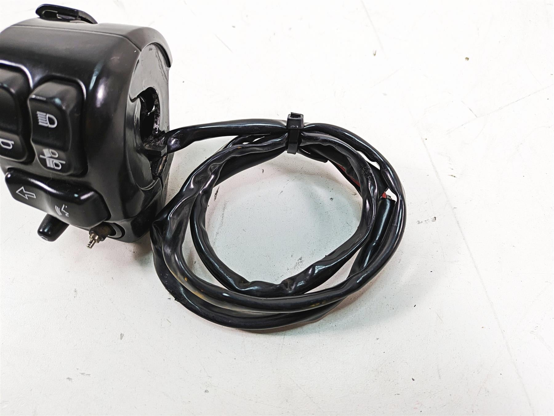 2019 Harley Touring FLHX Street Glide Left Hand Control Switch 7150012 ...