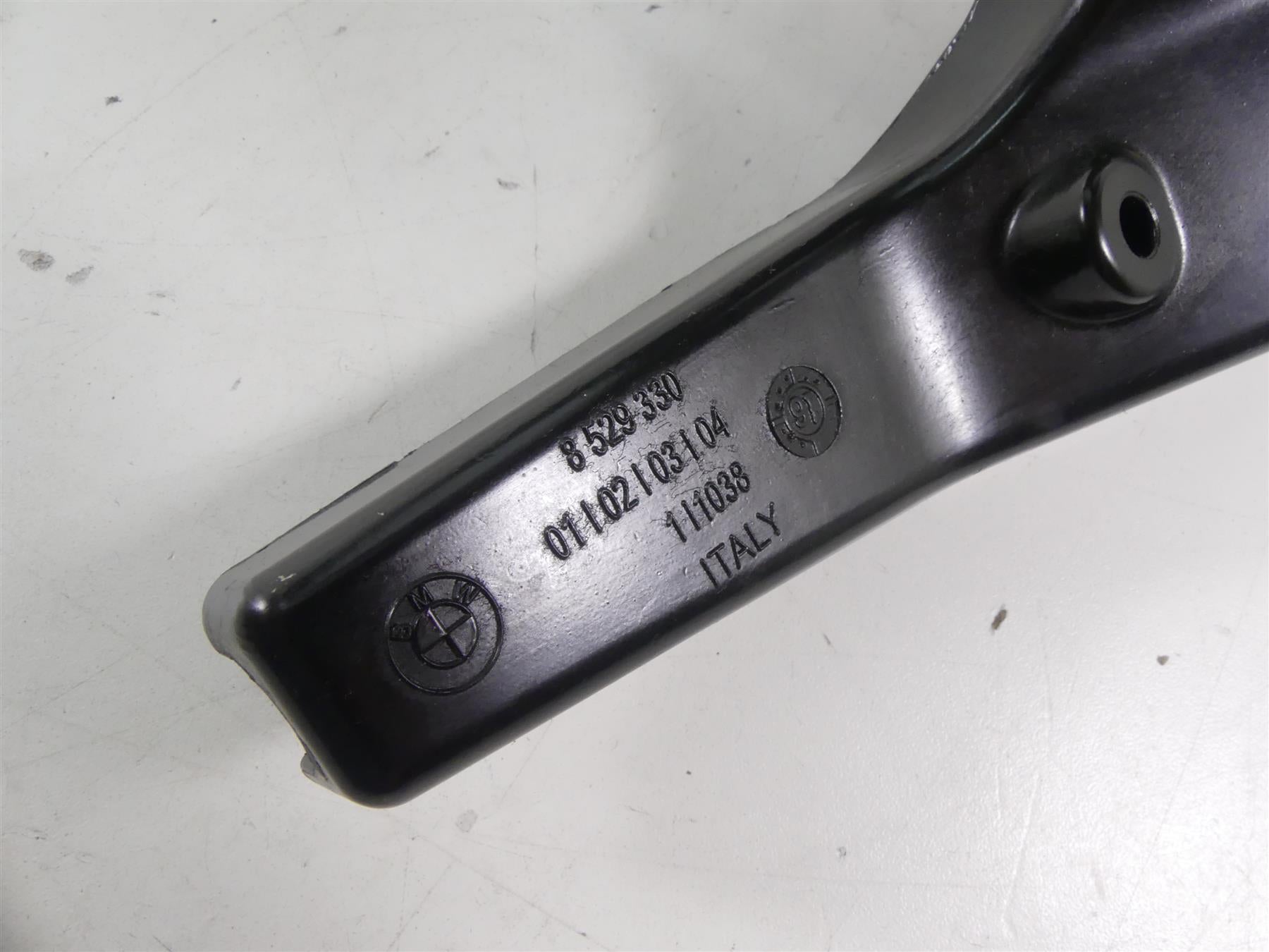 2017 BMW R1200RT K52 Front Stay Subframe Carrier Set 46638529329 46638529330 {{ shop.shopifyCountryName }} - Mototech271