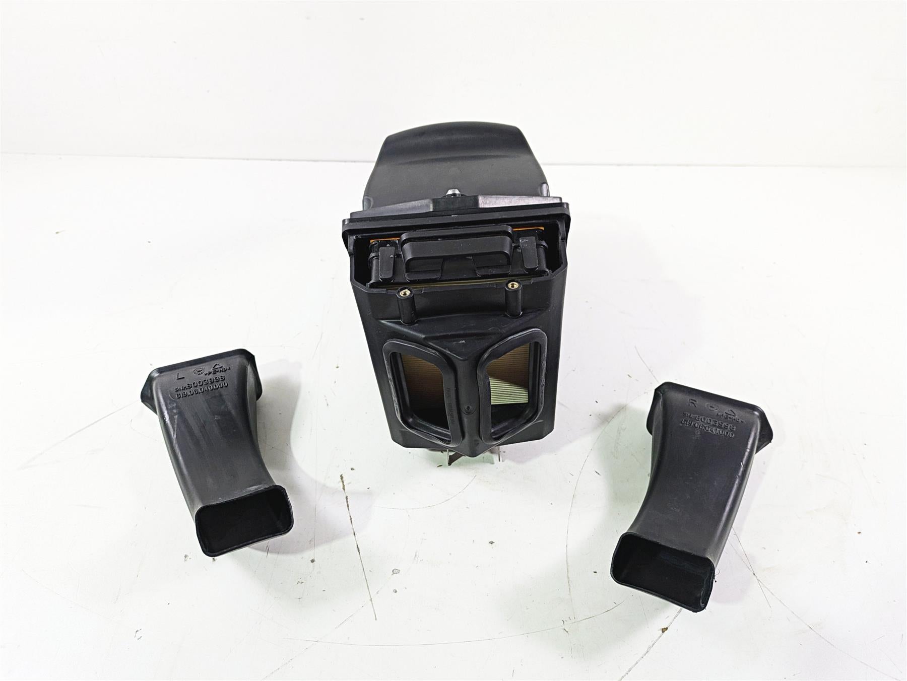 2022 KTM 1290 Super Adventure S Air Box Cleaner Breather & Ducts 61906001000 {{ shop.shopifyCountryName }} - Mototech271