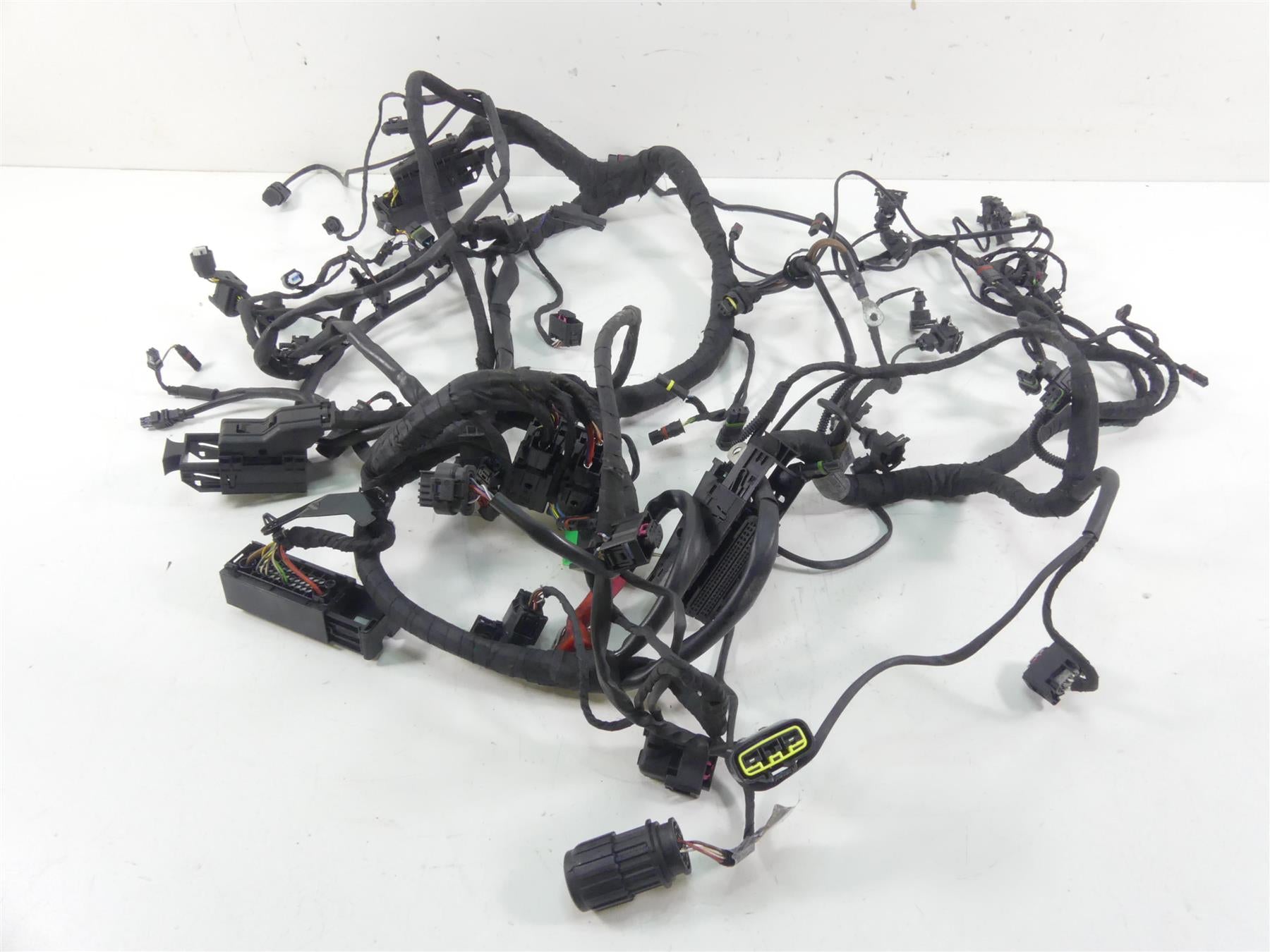 2016 BMW S1000XR K49 Engine & Main Wiring Harness Esa Abs - No Cuts 12518545375 {{ shop.shopifyCountryName }} - Mototech271