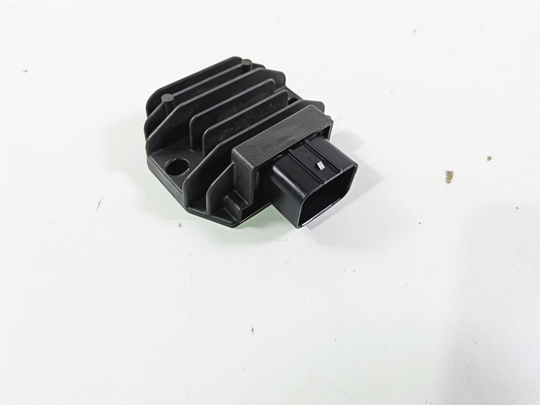 2018 KTM 1290 Super Adv S Rectifier Voltage Regulator 60311034000 FH022AA {{ shop.shopifyCountryName }} - Mototech271