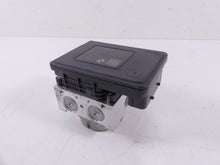 Load image into Gallery viewer, 2017 BMW R1200GS GSW K50 Abs Brake Pump Module 34518566956

