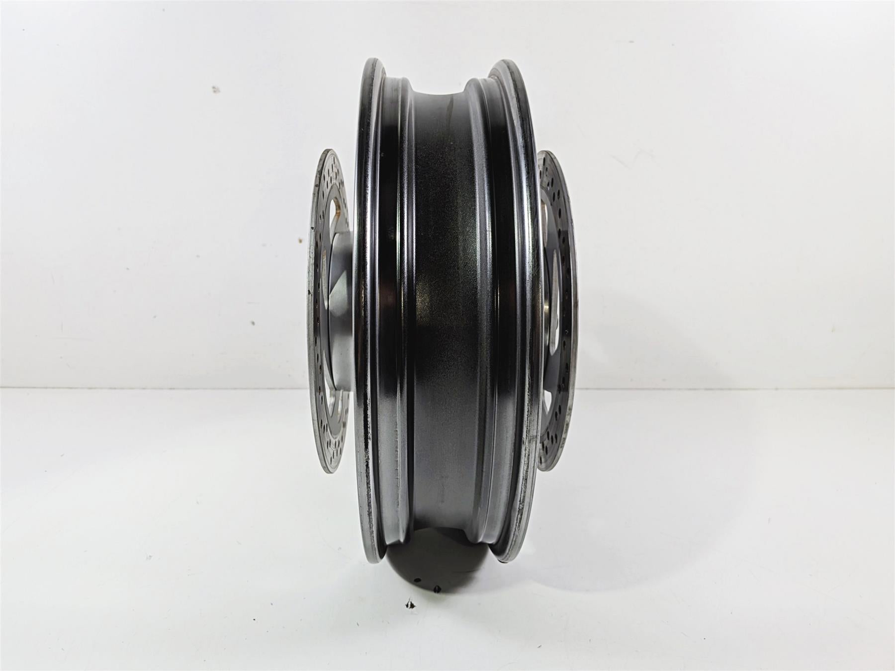 2006 Suzuki C90 VL1500T Boulevard Front Wheel Rim 16x3.5 Nice 59221-10F10 {{ shop.shopifyCountryName }} - Mototech271
