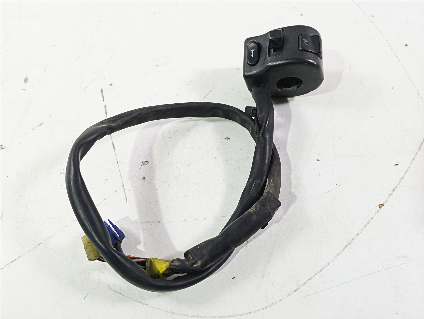 2007 Yamaha XVS1300 V-Star Tour Left Hand Control Switch 3D8-83973-00-00 {{ shop.shopifyCountryName }} - Mototech271