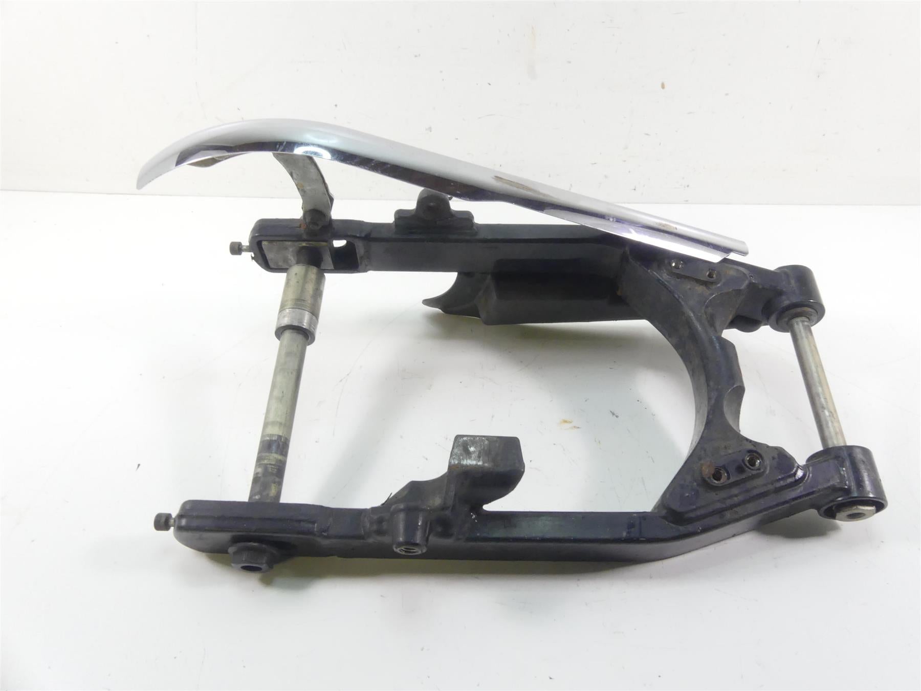 2011 Harley FXDWG Dyna Wide Glide Straight Rear Swingarm + 25mm Axle 47820-10 {{ shop.shopifyCountryName }} - Mototech271