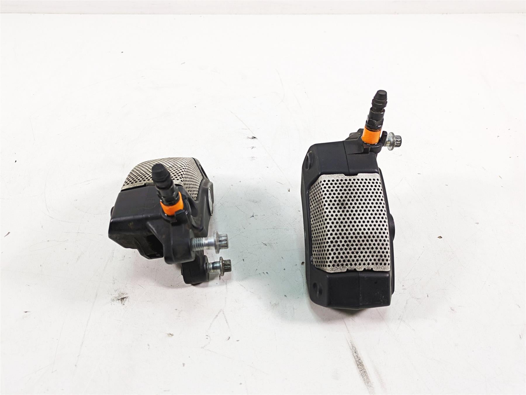 2019 Harley Touring FLHX Street Glide Front Brake Caliper Set 43027-08 44023-08 {{ shop.shopifyCountryName }} - Mototech271