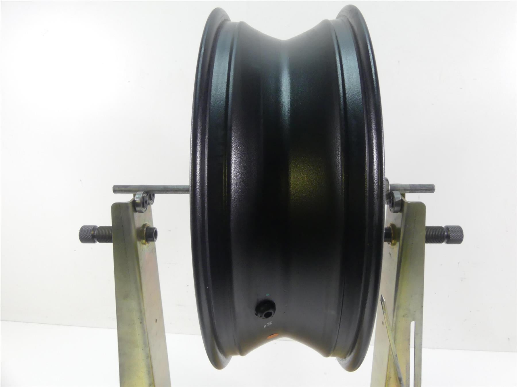 2018 Harley Softail FXFB Fat Bob Nice Straight Rear 16x5 Wheel Rim 40900444 {{ shop.shopifyCountryName }} - Mototech271