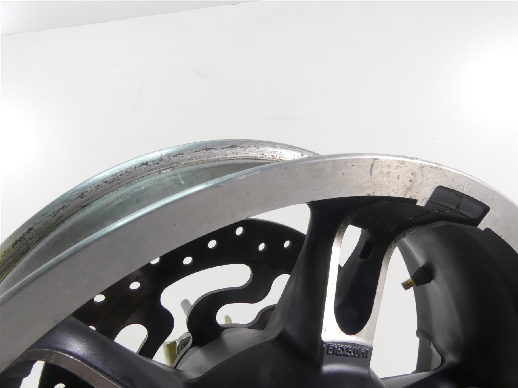 2014 Harley Touring FLHXS Street Glide Sp Straight Rear Wheel Rim 16x5 40900033 {{ shop.shopifyCountryName }} - Mototech271