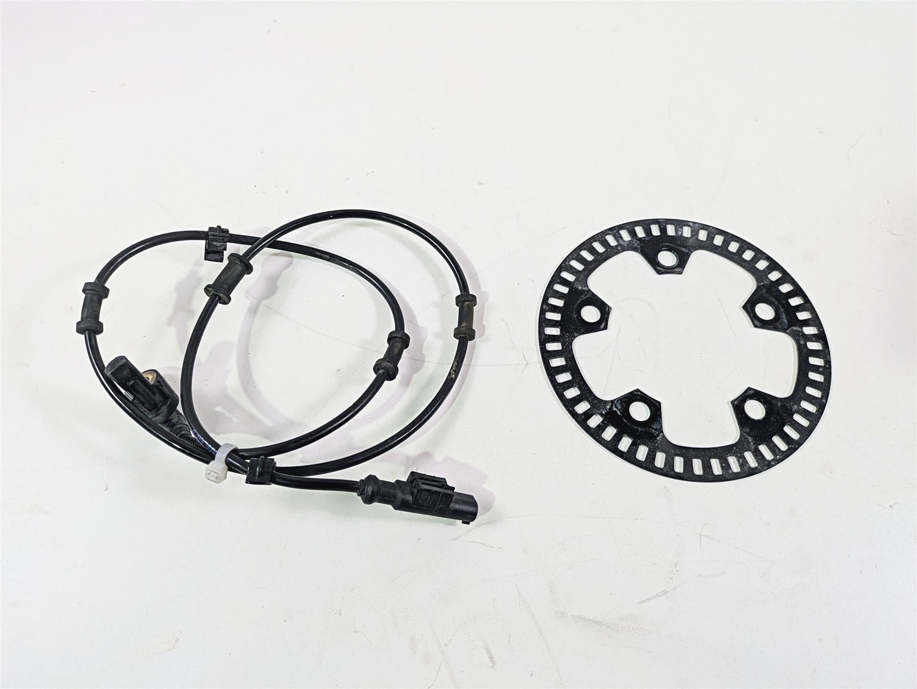 あんず 2016 Kawasaki ZX10R Ninja Front Abs Brake Wheel Speed Sensor 21176