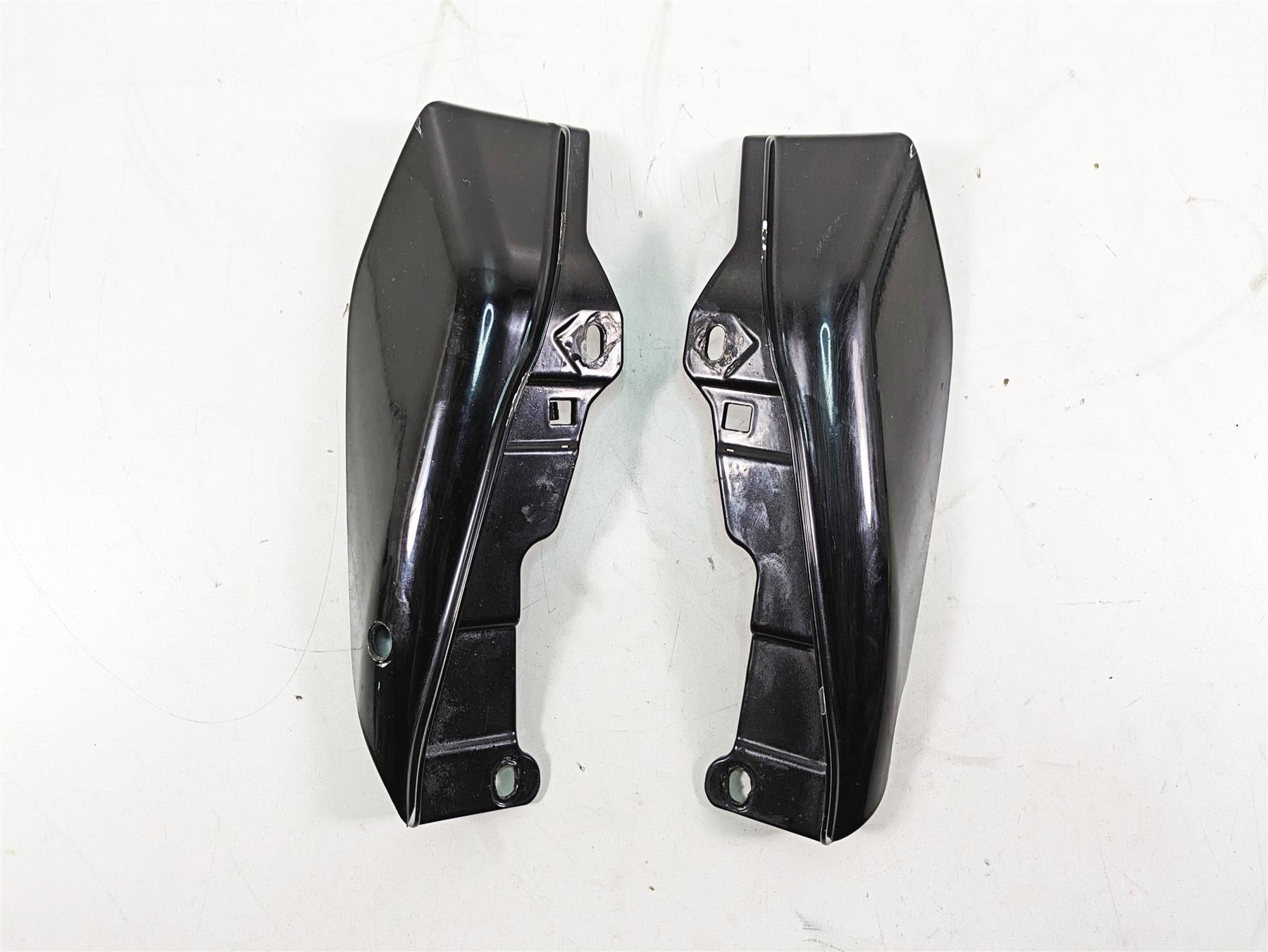2011 Harley Touring FLTRU Road Glide Mid Frame Air Deflector Set -Read 58167-09 {{ shop.shopifyCountryName }} - Mototech271