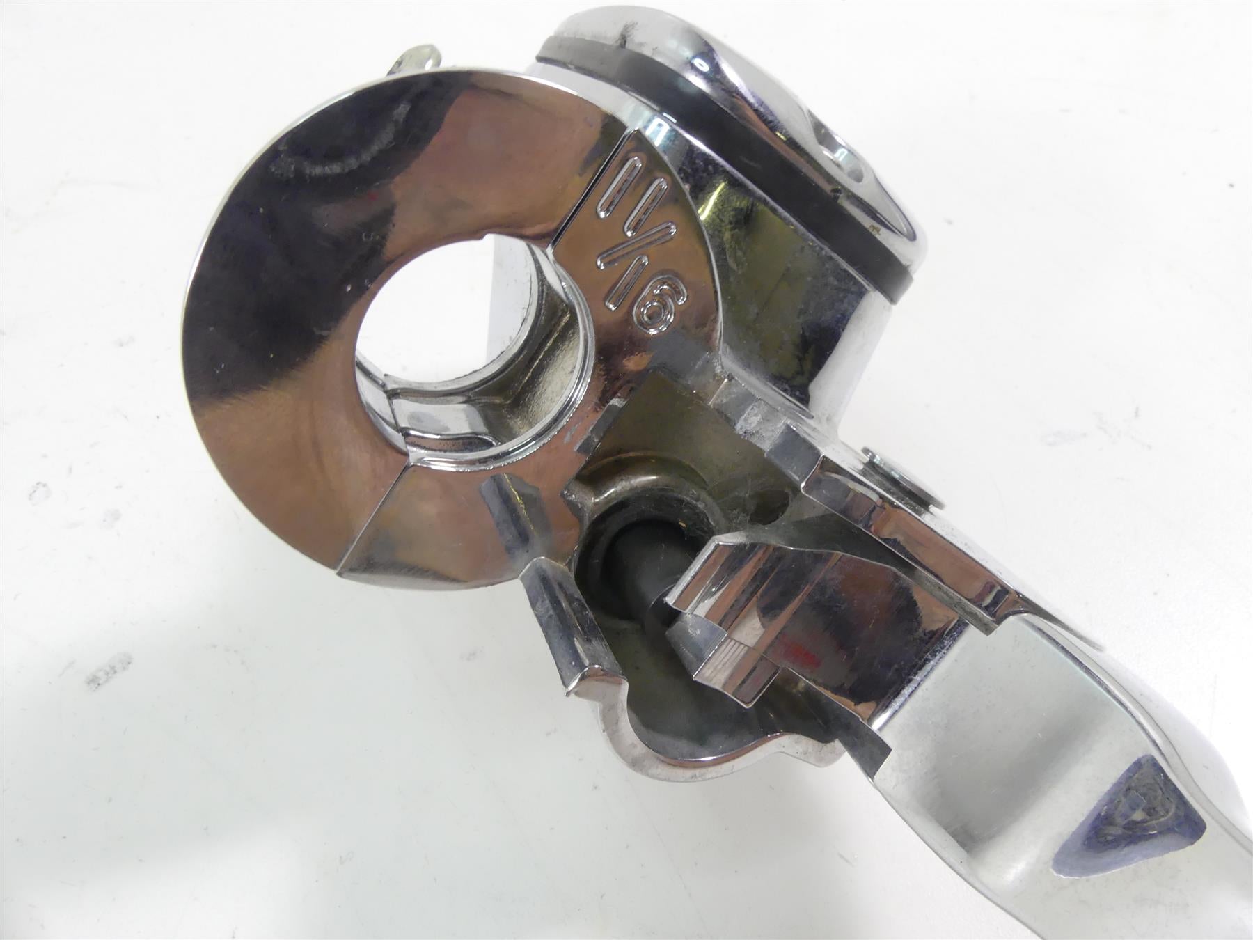 2007 Harley Touring FLHR SE CVO Road King Front Brake Master Cylinder 41700740 {{ shop.shopifyCountryName }} - Mototech271