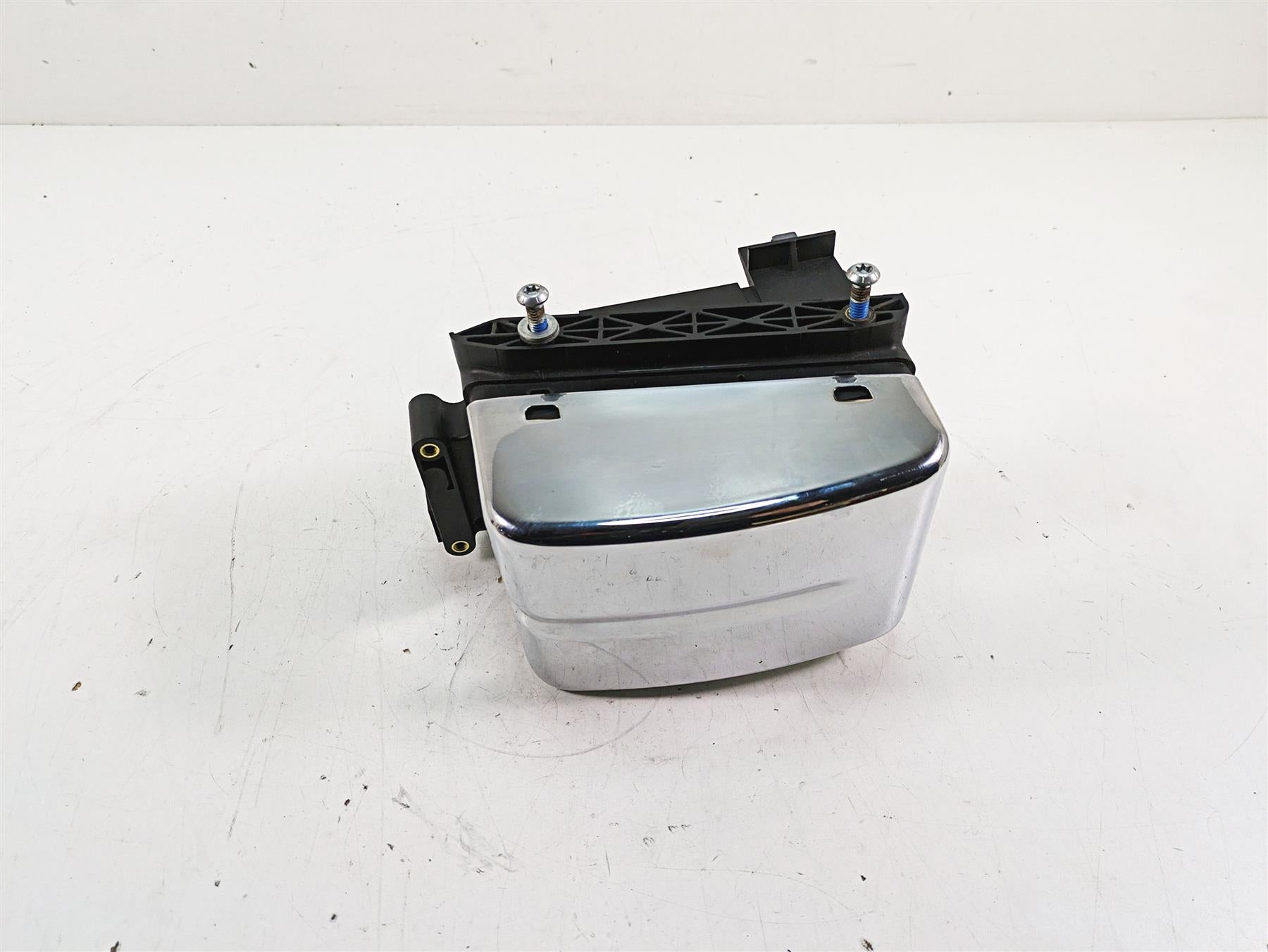 2015 Harley FXDL Dyna Low Rider Electrical Holder Tray & Cover 70367-12 {{ shop.shopifyCountryName }} - Mototech271