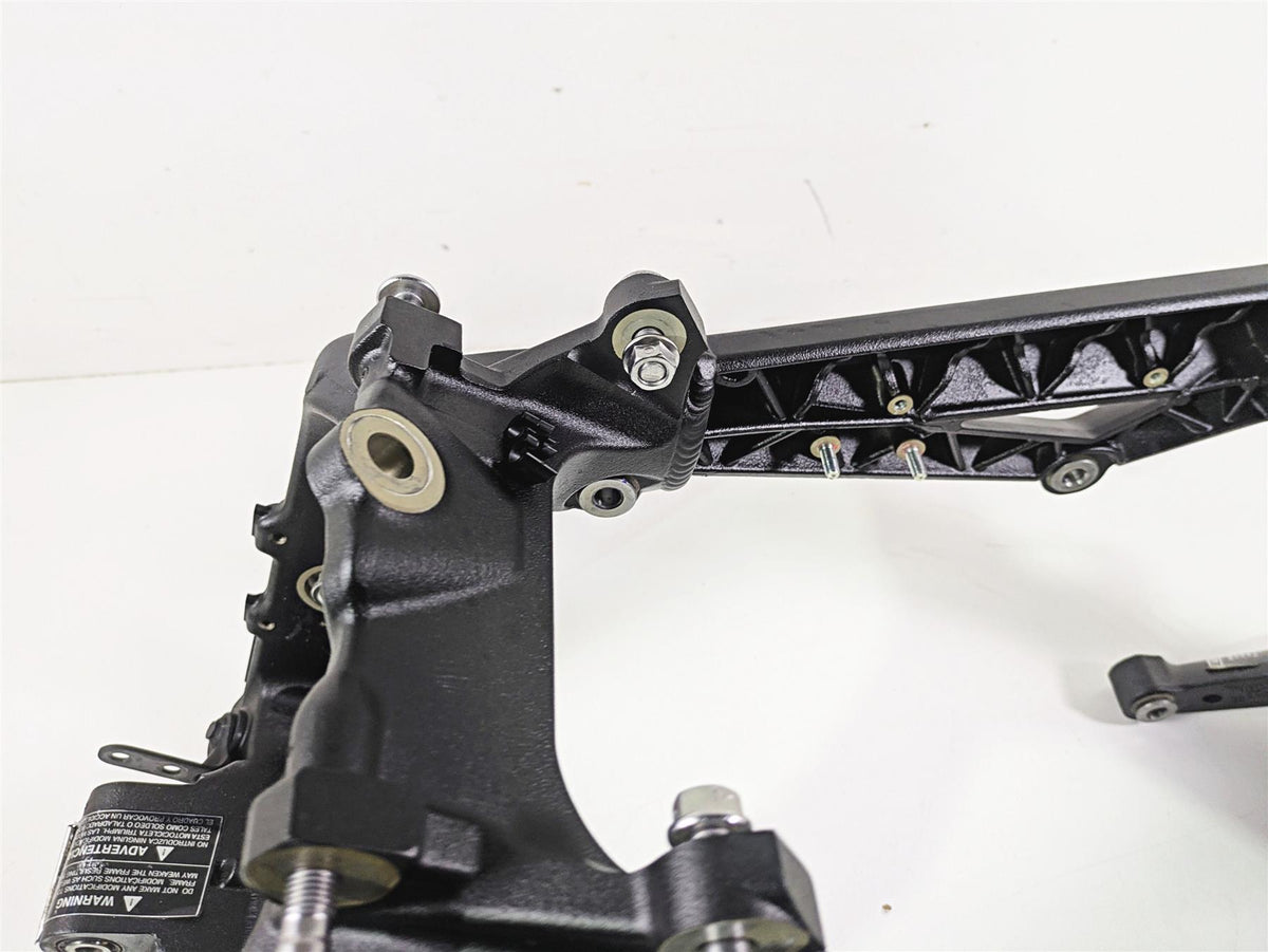 2024 Triumph Street Triple 765 R Straight Main Frame Chassis With Clear Texas Title T2074936 {{ shop.shopifyCountryName }} - Mototech271