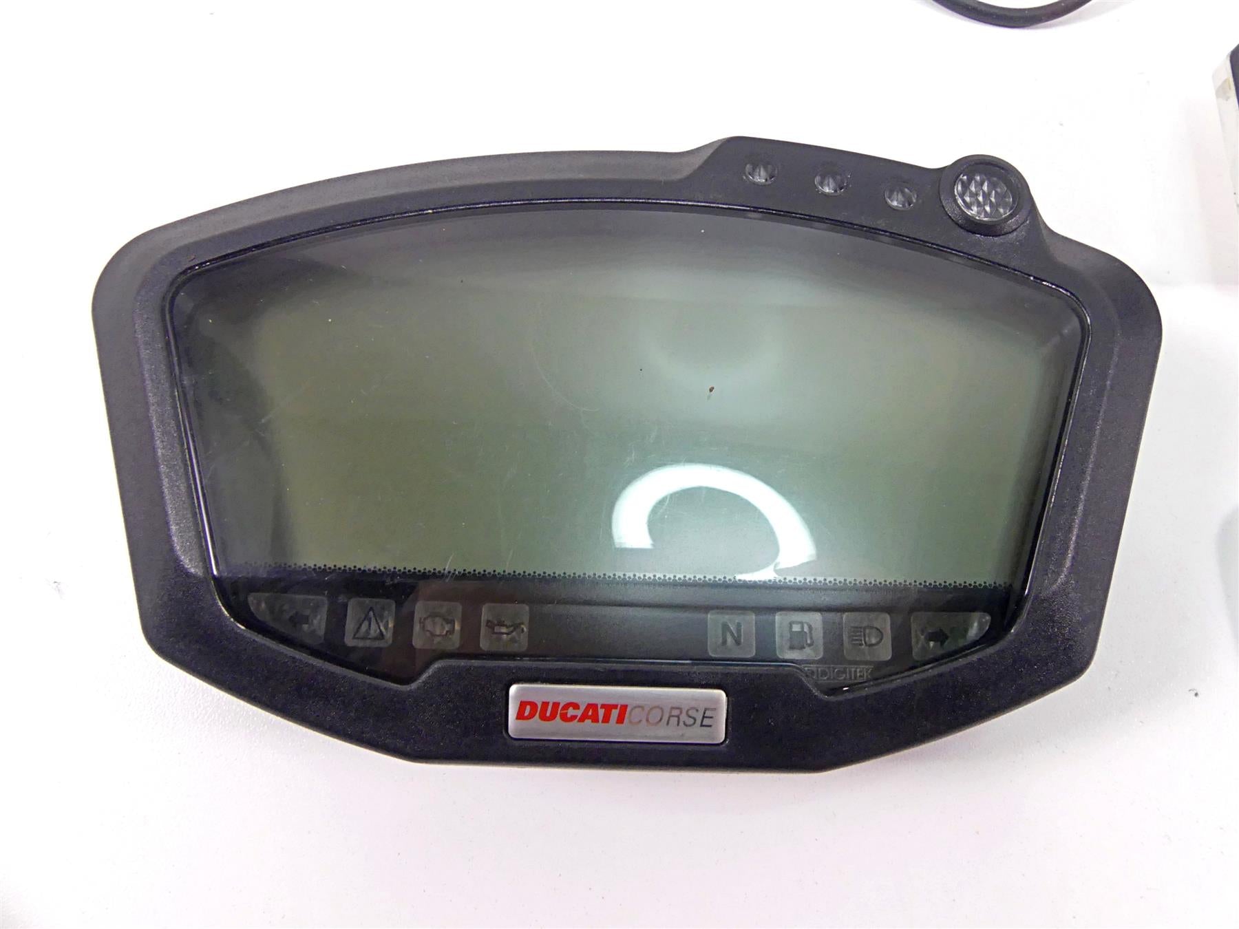 2008 Ducati 848 SBK Speedometer Gauge 1k Ignition Switch Key 40610733A 59820541A {{ shop.shopifyCountryName }} - Mototech271