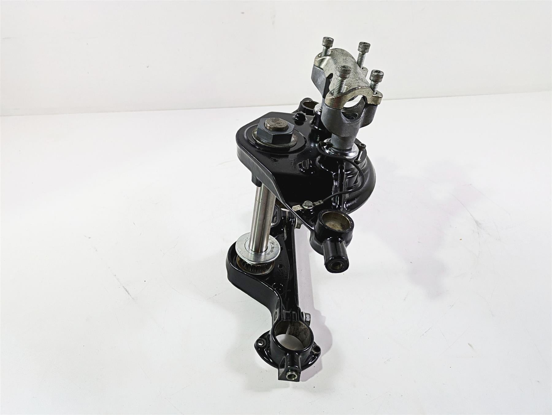 2010 Harley Touring FLHTK Electra Glide Upper Lower Triple Tree Set 45435-10 {{ shop.shopifyCountryName }} - Mototech271