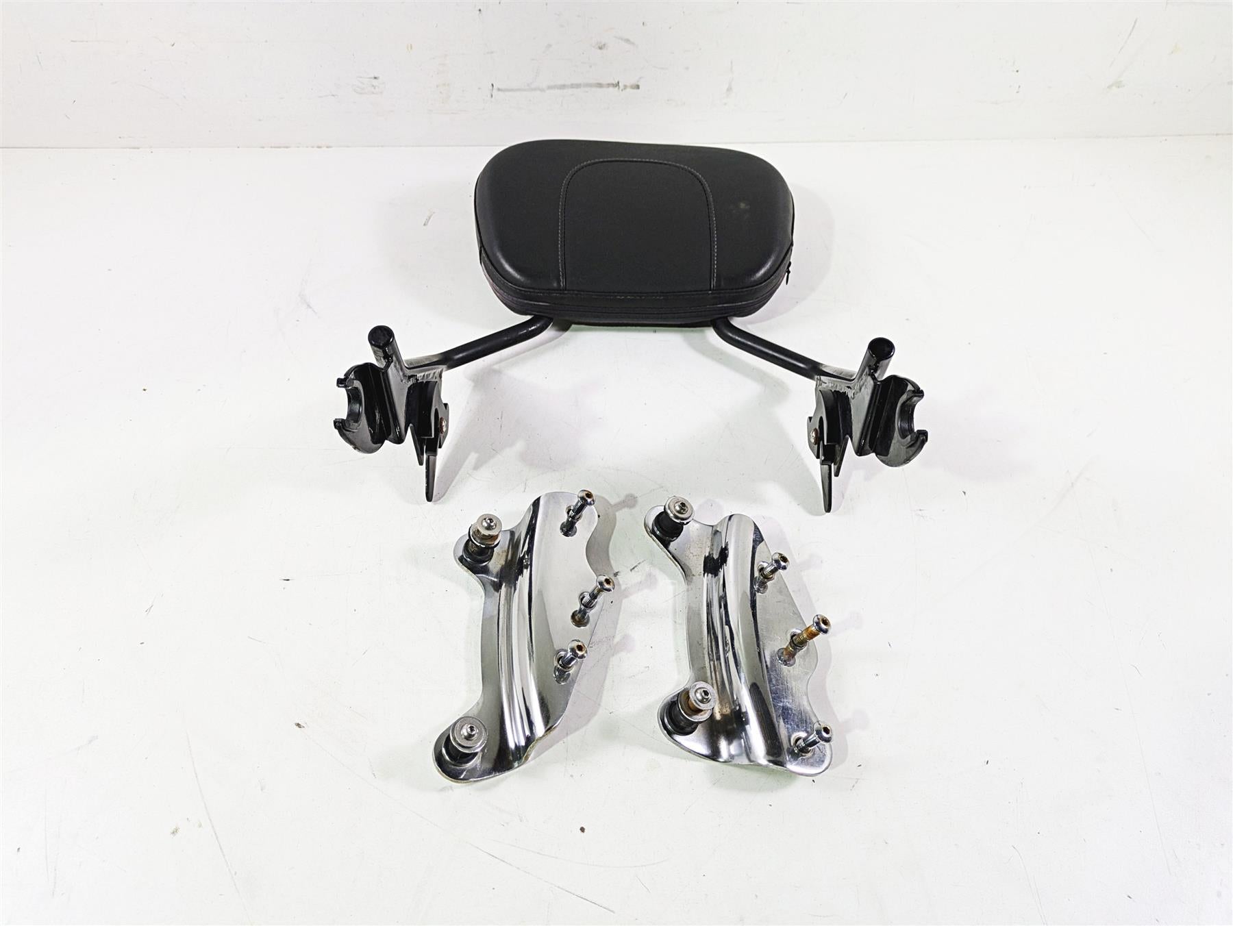 2011 Harley Touring FLHTCUSE CVO E-Glide Passenger Backrest & Mounts 52627-09 | Mototech271