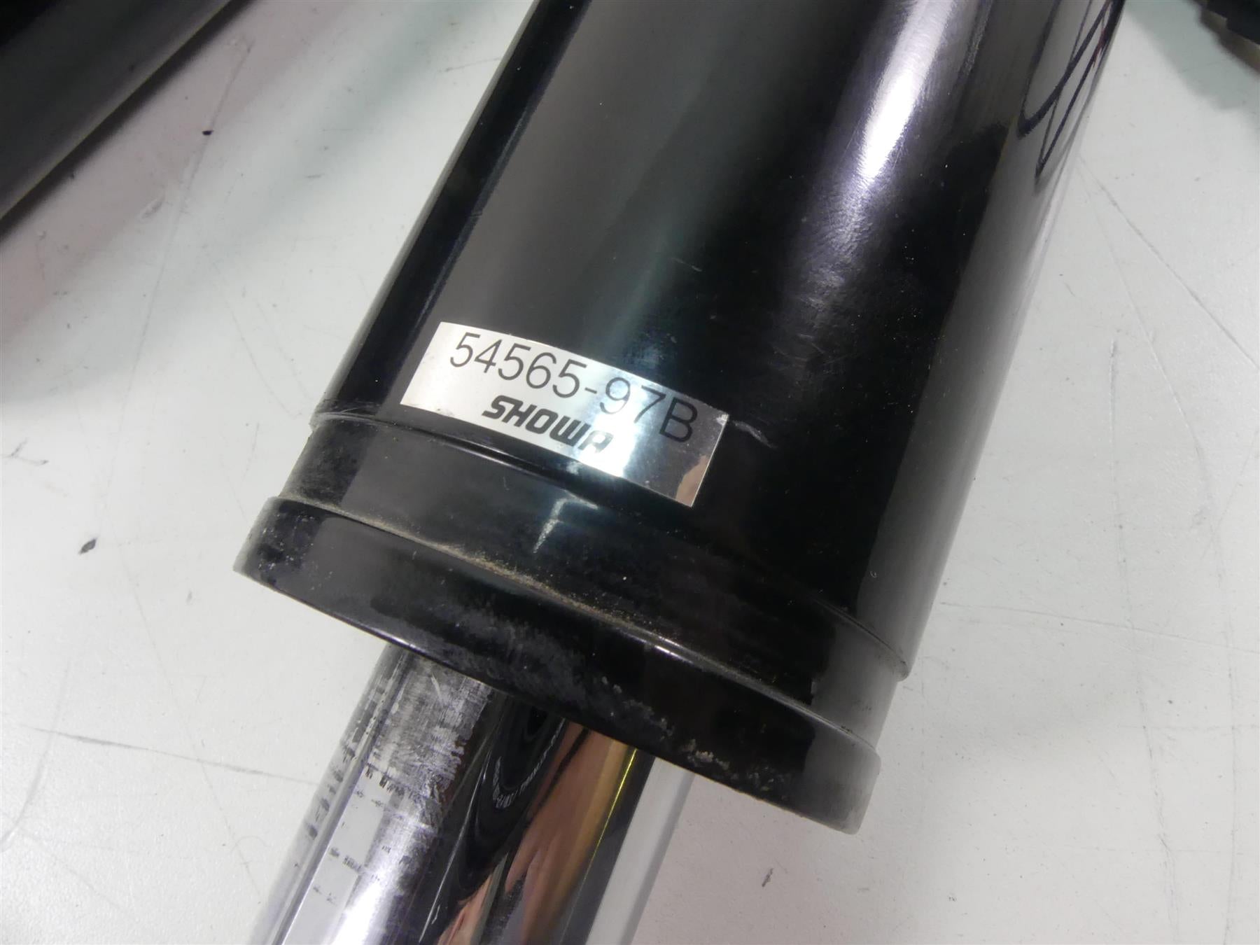 2002 Harley Touring FLHRCI Road King 13" Air Ride Rear Shock Damper 54565-97B {{ shop.shopifyCountryName }} - Mototech271
