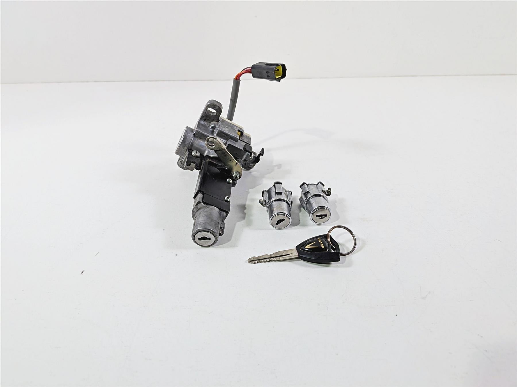 2013 Victory Vision Tour Ignition Switch Key Lock Set 1015982 {{ shop.shopifyCountryName }} - Mototech271